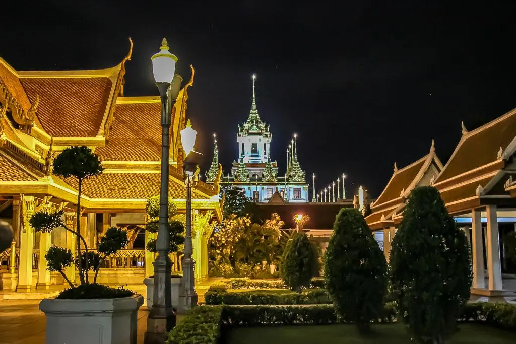 Bangkok-Temple-at-Night