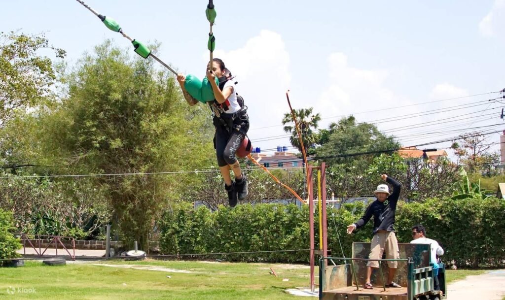 HumanSlingshotandBungyJumpatSanookParkPattaya