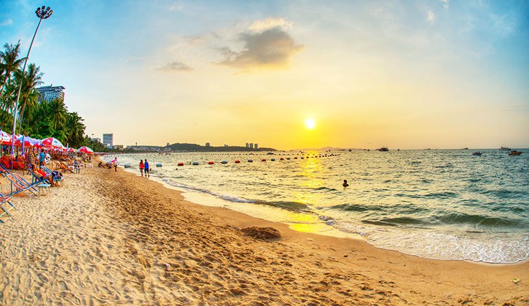 beautiful-sunset-on-beach-pattaya-thailand